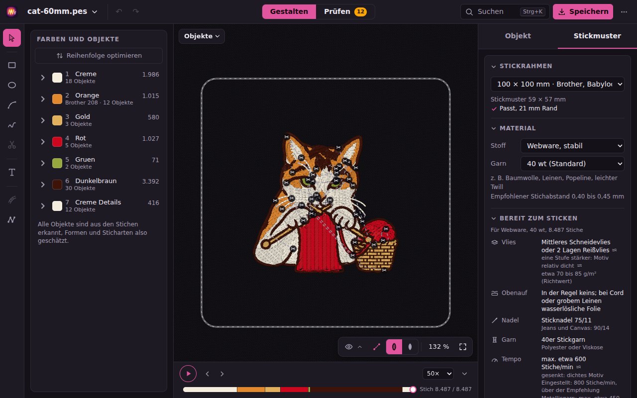 Die Katze im Stickfeld 100 × 100 mm, gestrichelt um das Stickmuster gezeichnet, rechts die Karte Stickmuster